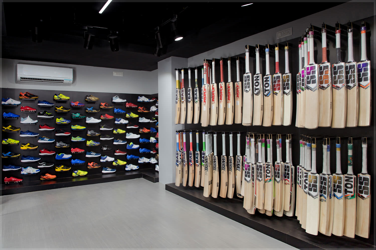 Sportsal, Alwarpet, trading